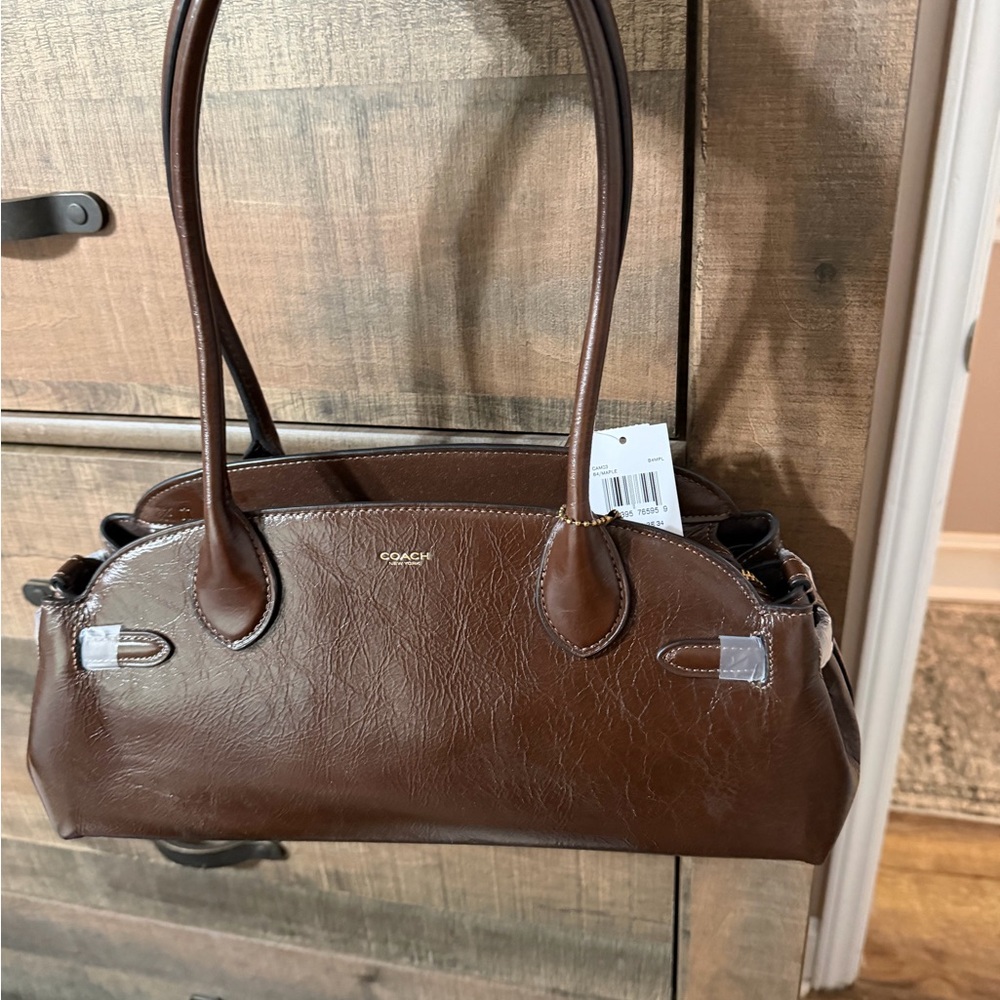 Coach Empire 34